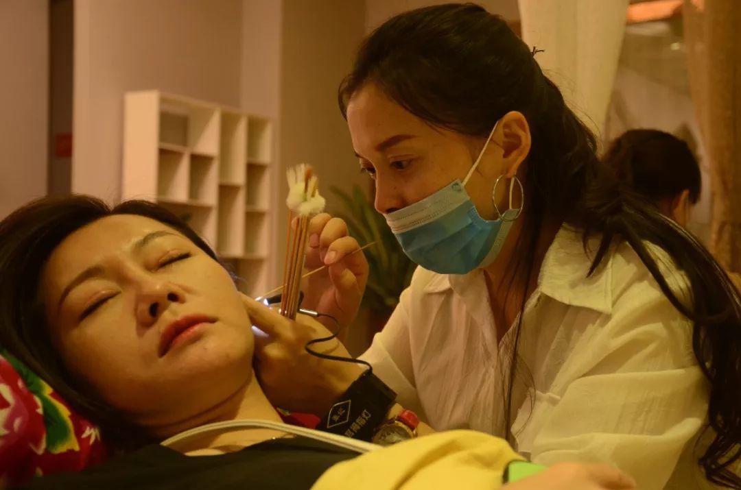 听小骨轻微损伤是什么导致的,听小骨损坏能听到声音吗