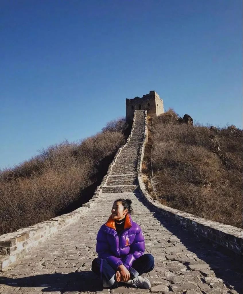 倪妮最近同款羽绒服,倪妮新中式羽绒服穿搭