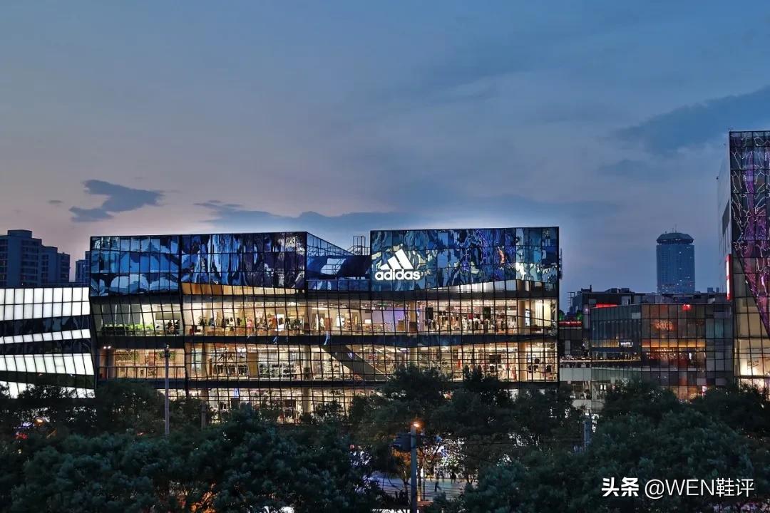 wen闉嬭瘎闃胯开杈炬柉,adidasbywselectwen闉嬭瘎