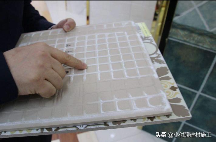 冠珠瓷砖拖地有腥味,瓷砖有腥味是不是瓷砖不好