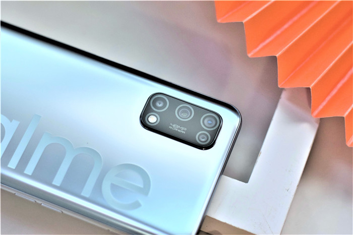 realme真我v5是5g手机吗,realme真我v5是不是全面屏