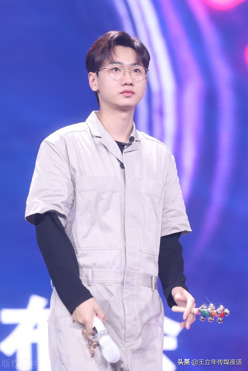 汪苏泷弗斯特专辑销量,汪苏泷微微一笑很倾城领奖现场