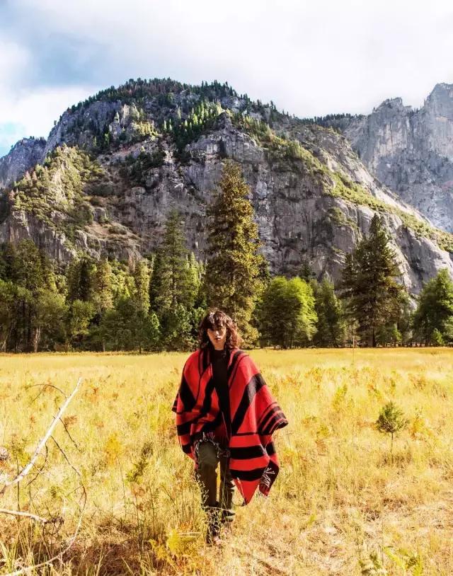 从200斤的胖子晋升到排名前八的世界超模！他是走出去的山西牛人