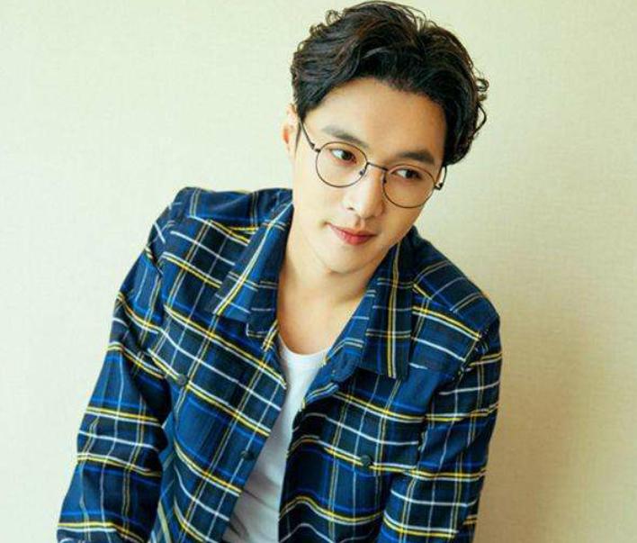 张艺兴热巴微博互动,张艺兴热巴路透