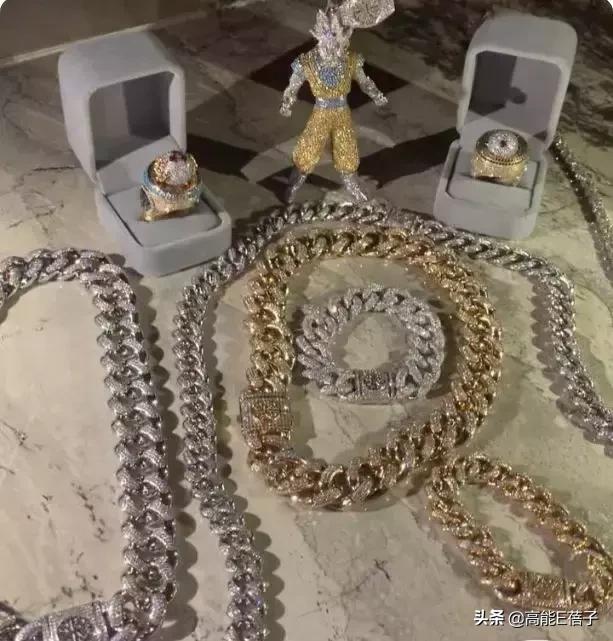 七龙珠里面的成龙是龟仙人吗,成龙谈七龙珠