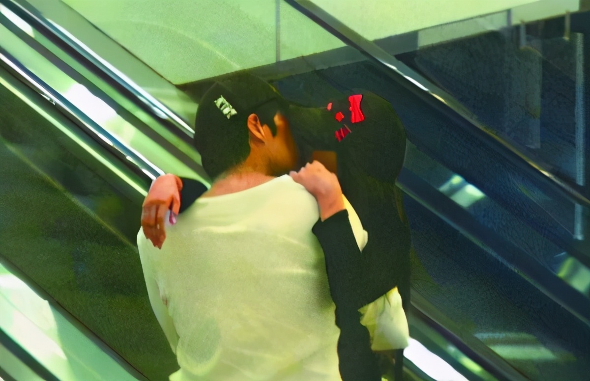 港姐新恋情被曝,港姐被爆脚踏7条船