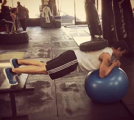 禁欲10年换来的肉体解放了