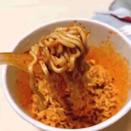 在办公室吃了10桶泡面，我哭了！|办公室泡面测评