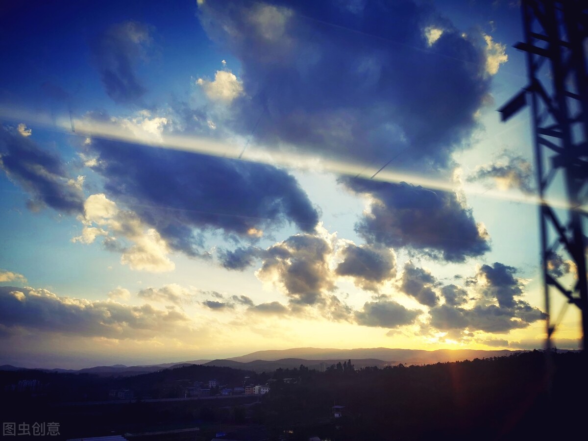 牛郎织女鹊桥相会中国民间故事,讲鹊桥仙纤云弄巧的故事