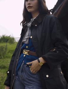 女人穿的外套有气质的质量最好的,女生外套有这几件就够了