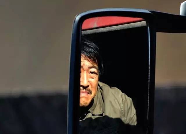 物流货运司机主要干什么累不累,货运物流司机的心酸