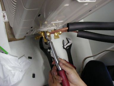 安装空调没有危险的高空也收费吗,空调安装豪华不锈钢架收费价目表