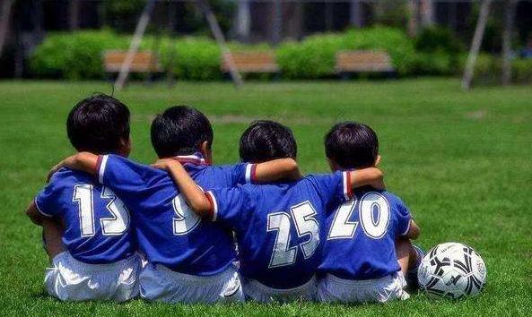 3岁孩子顿顿吃牛肉,三岁孩子体重超过250斤