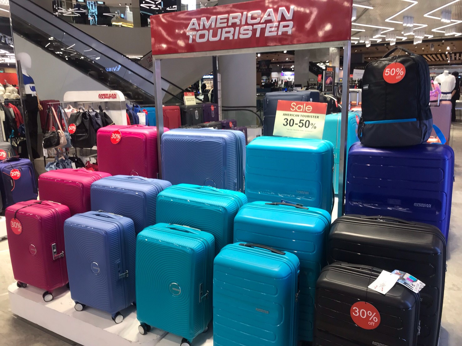 泰国centralworld商场购物,泰国曼谷大皇宫附近商场