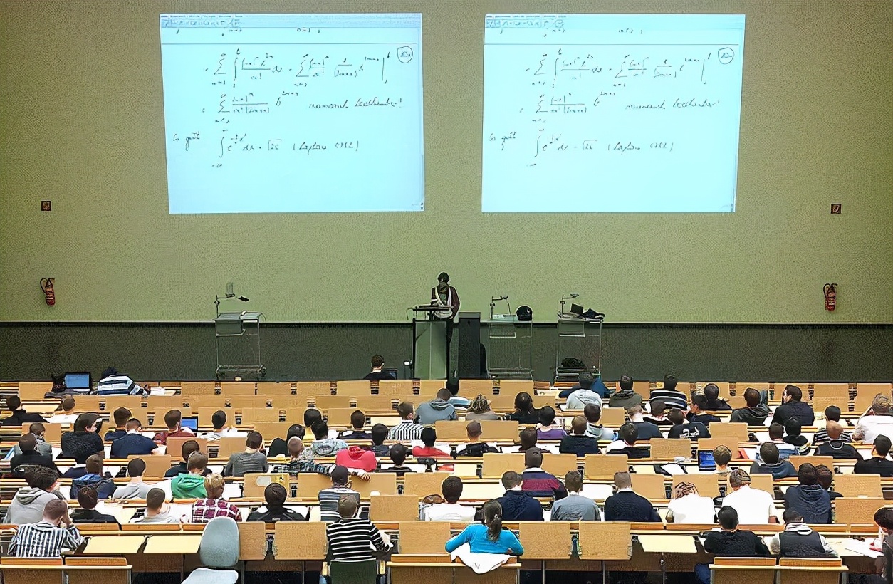 钱学森在美国当教授,在美国当教授是一种怎样的体验