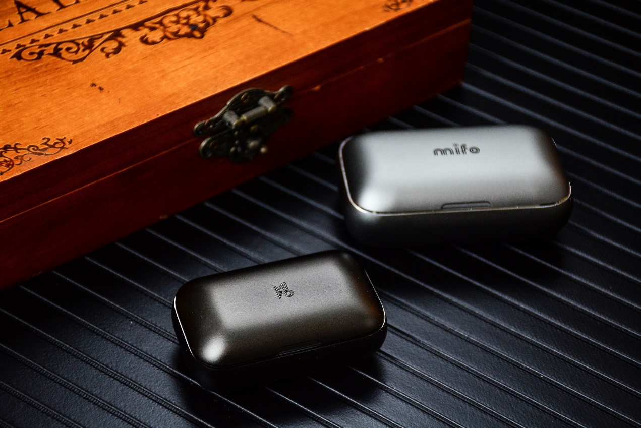 魔浪mifos和苹果蓝牙耳机哪个好,魔浪mifoo7测评