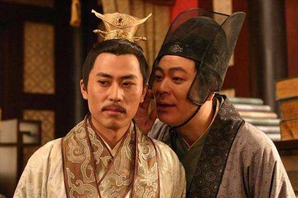 为什么唐朝中后期的宦*能官**够左右政局?这得从宦官的职务变化说起