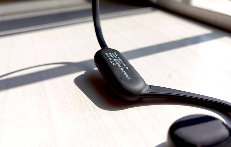 轻盈如风歌声如酒，海量无损绕梁不绝