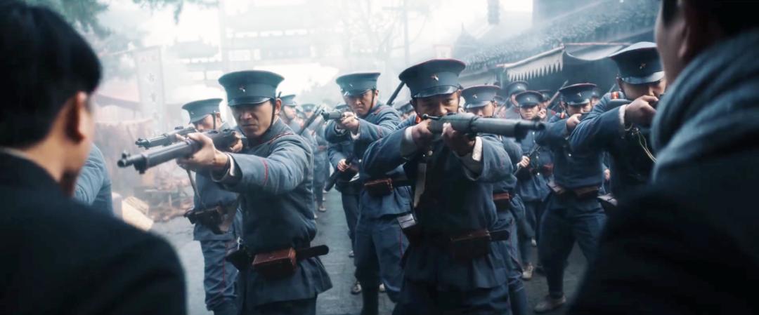 拿下3个第一，主演拍到生理承受极限，这样的电影，就该火向全国