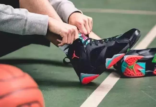 亲爱的,这个圣诞别再送我巧克力了好吗?