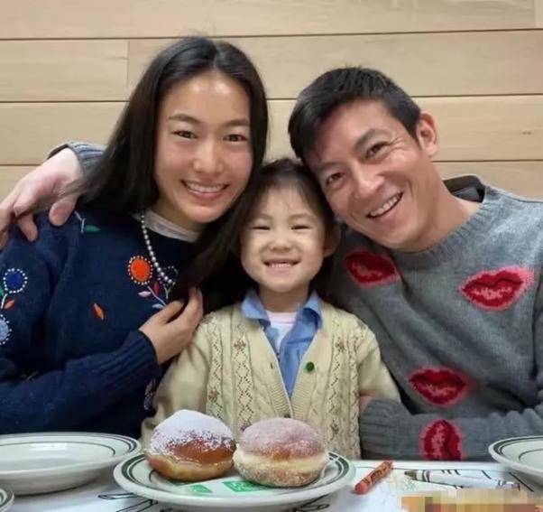 为黑人发声、心系中国疫情、化身女儿奴，陈冠希这些年经历了什么