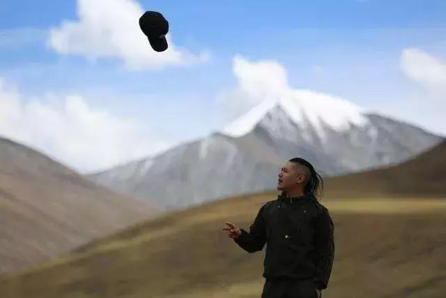 我倒要问问大冰，为什么A*杯罩**就没资格撒娇了？