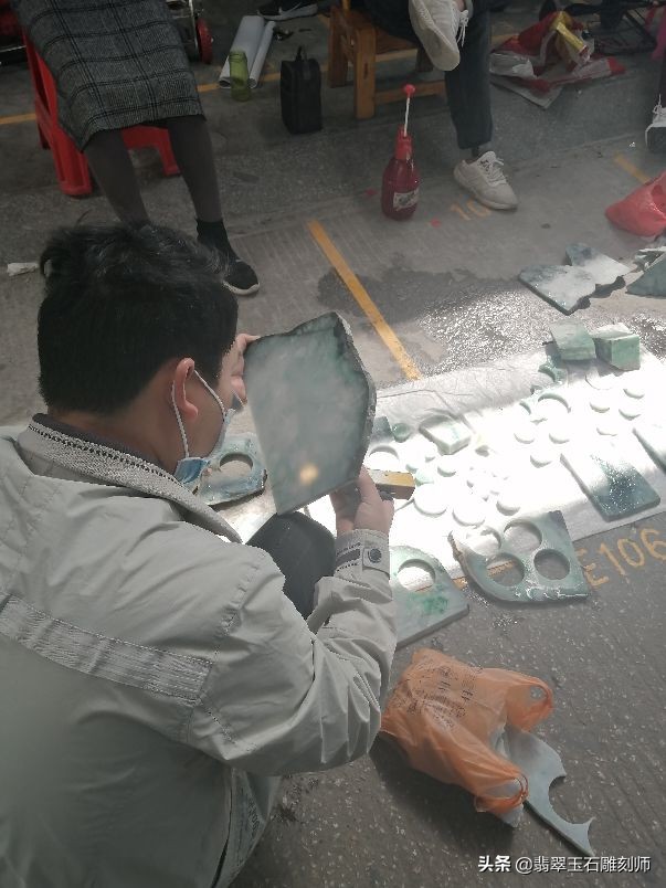 为了三百块钱，我很后悔骗了广州撑伞小姐姐