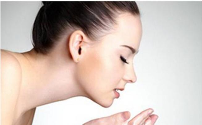 护肤品的正确使用顺序初学者,护肤品的用法顺序哪一种最正确