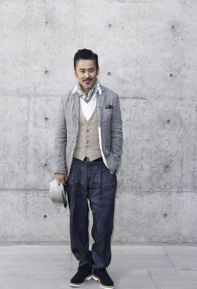 扒一扒宽裤子的那些事儿,驾驭不好,180㎝的陈晓也像170㎝