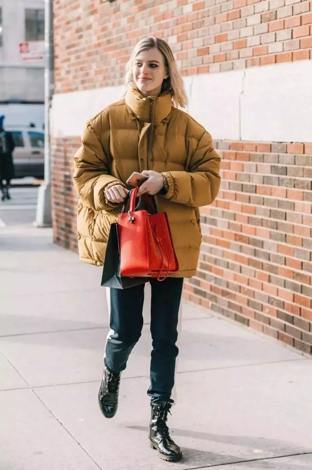 羽绒服太肥大太臃肿了怎么办,羽绒服穿肥点好还是瘦点好看