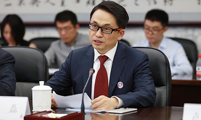 从地产大佬到手机巨头,从地产大亨开始