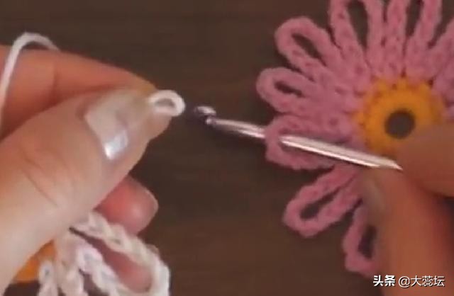 花边毛毯的钩编视频教程,凤凰毛毯的钩编花样教程