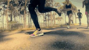 阿迪达斯4d跑鞋缓震形变,阿迪达斯跑鞋爆米花推荐