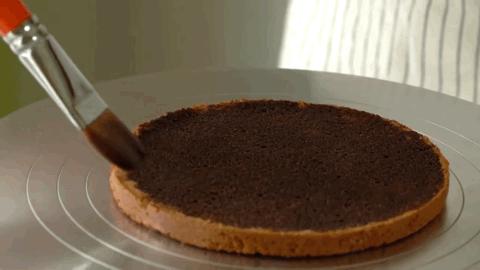 好吃的只有奶油的爆浆蛋糕,罗森摩卡芋泥味奶油蛋糕