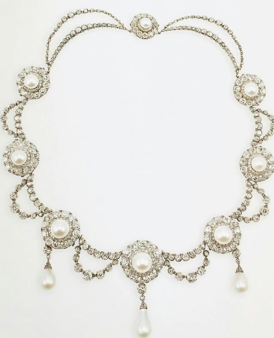 凯特国宴珠宝图片,凯特加冕礼银丝花冠