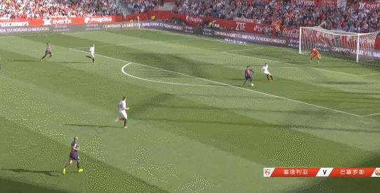 梅西告别赛上演帽子戏法,梅西让全场膜拜的进球