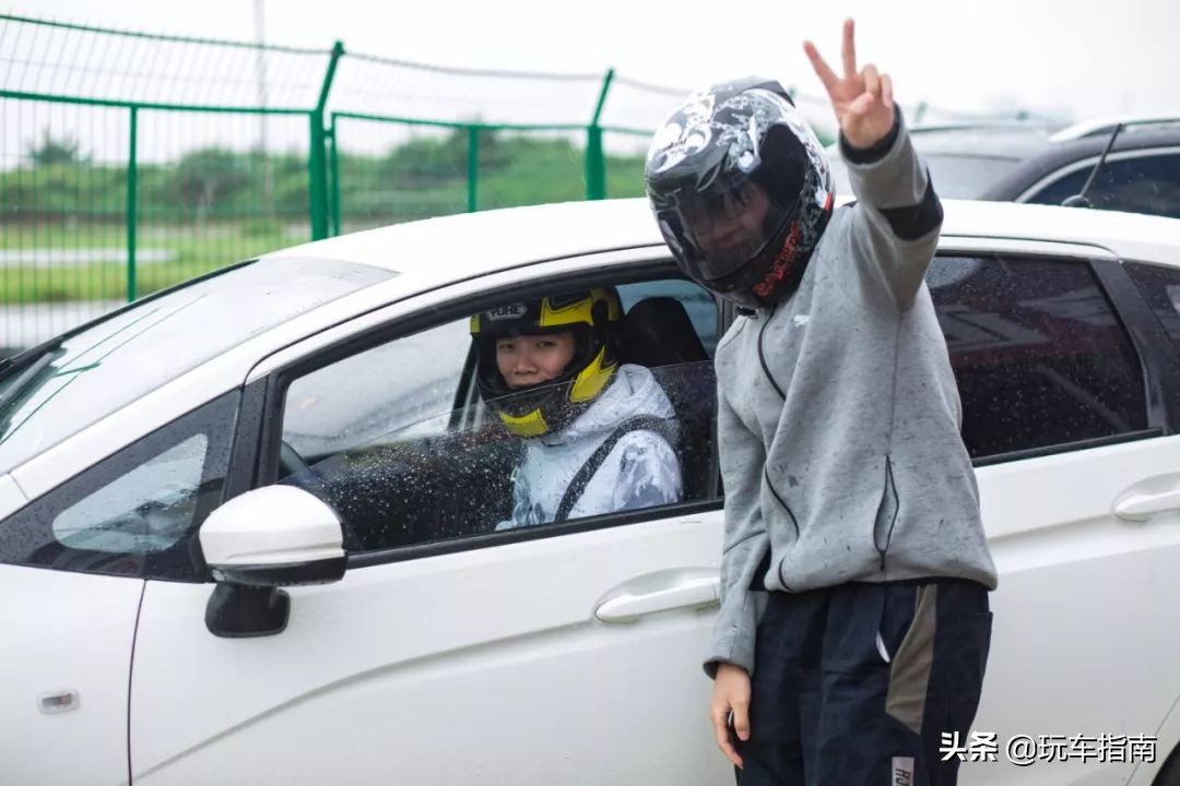 雅力士和飞度gk5哪个好看,雅力士rs和gk5谁厉害