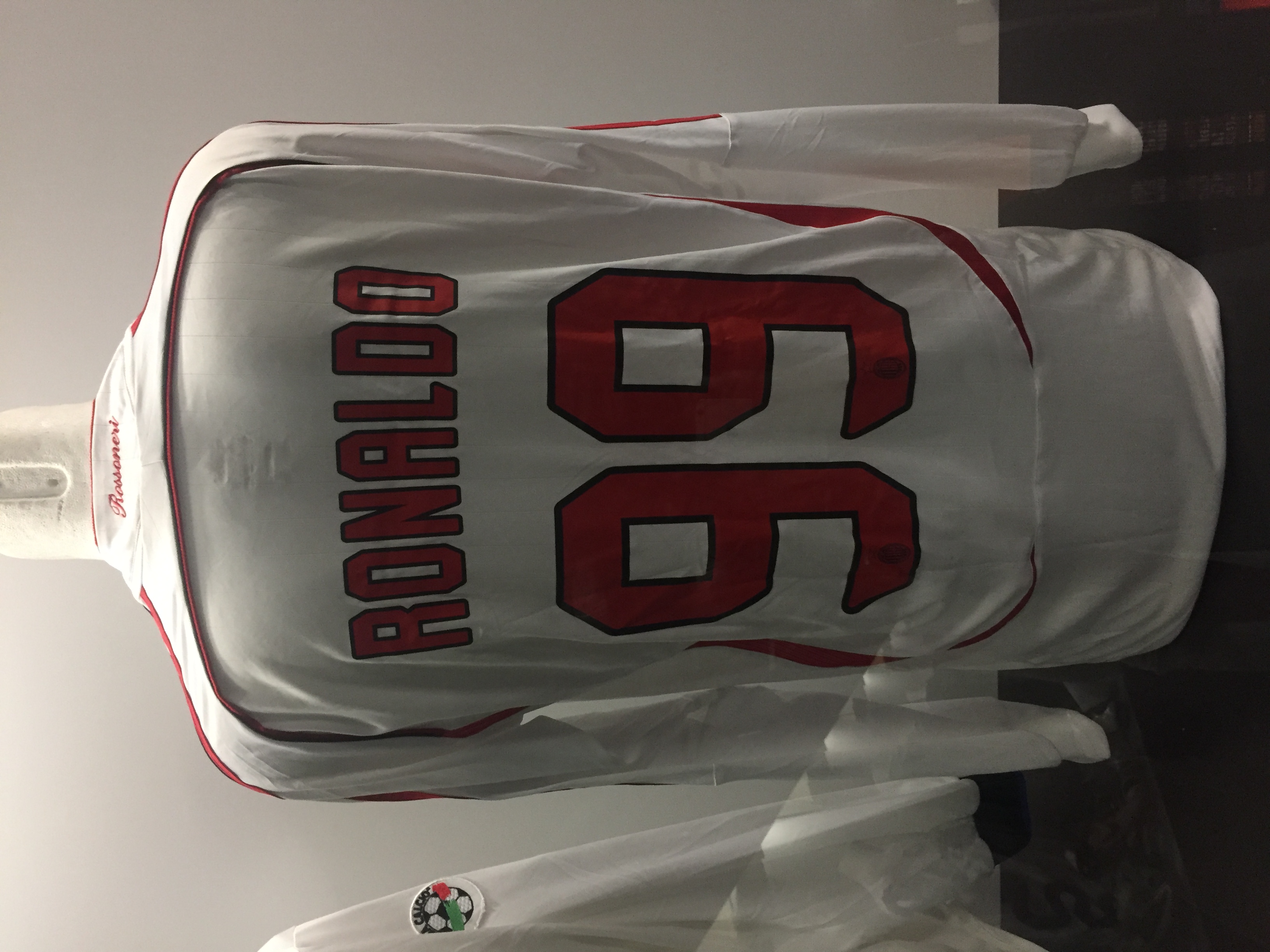 圣西罗红黑军团开场战歌,圣西罗战歌