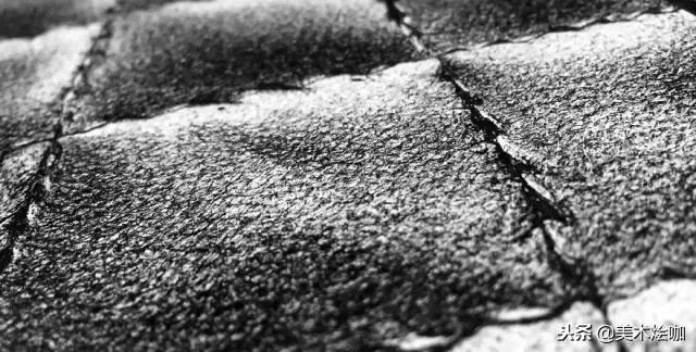 用1支针管笔点画了200小时，结果很惊人