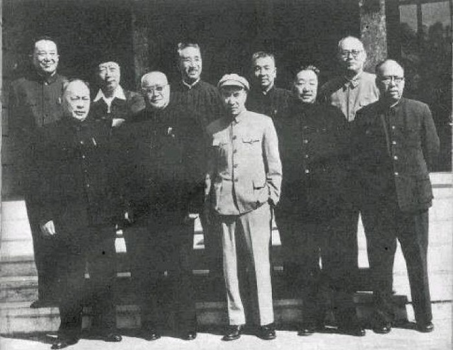 十大元帅，单论战功谁排第一？毛主席又给予了他们怎样的评价？