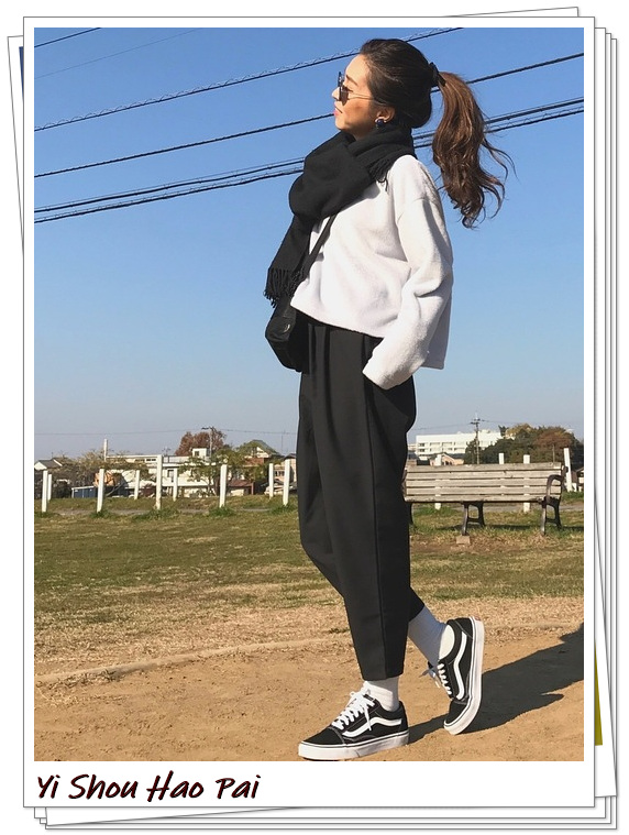 无帽灰色卫衣怎么搭配才好看,灰色无帽卫衣穿搭图片