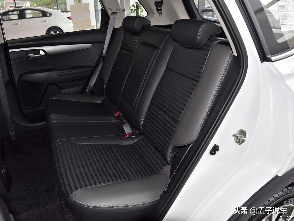 起亚智跑2.0探索版落地多少钱,起亚智跑2.0l自动智享豪华版底价