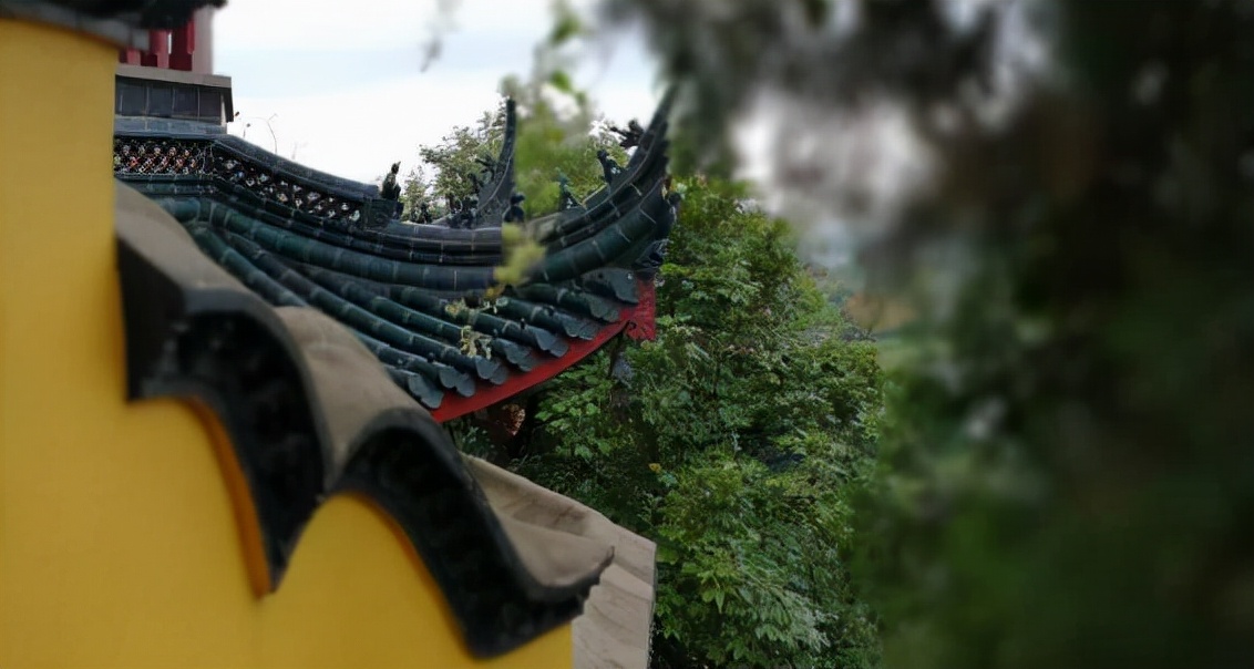 曲径通幽处禅房花木深,曲径通幽下一句