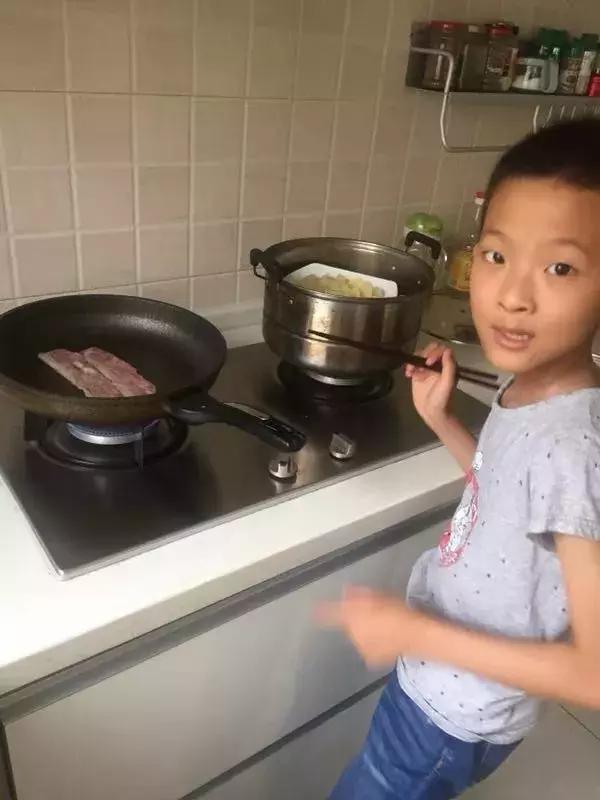 会画画！会做饭！会调酒！江阴这个四年级的小朋友不得了！「吃香喝辣」来作客