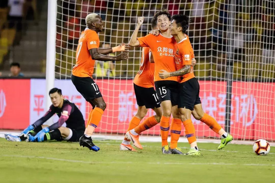 武汉卓尔2-1击败天津天海,武汉卓尔和山东鲁能交手战绩