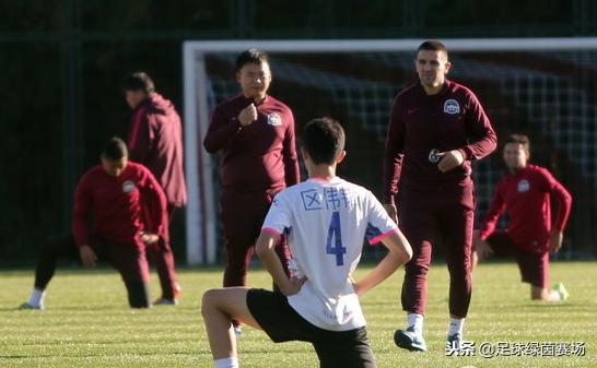 中国足球名宿区楚良现状,楚良现任老婆照片