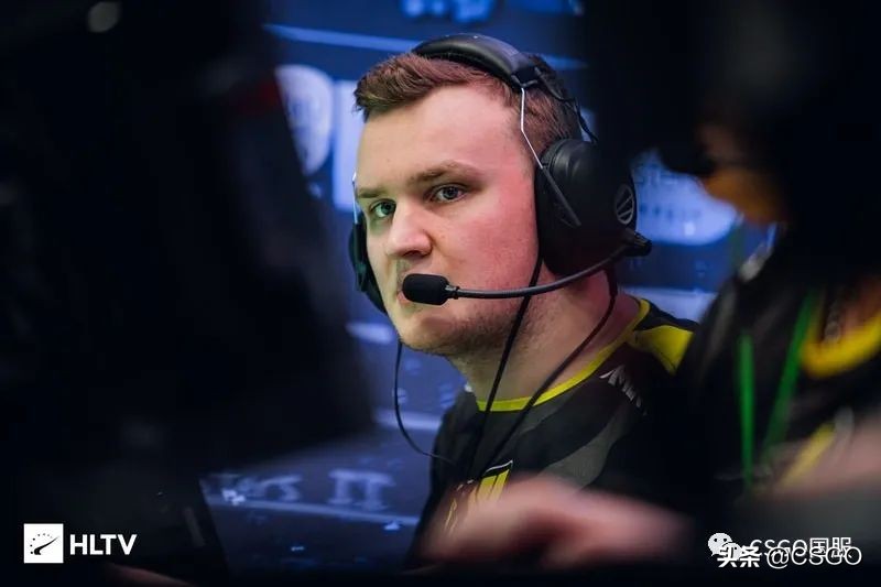 「CSGO杂谈」秃瑟：选手二月红黑榜，双小将冲天，拉胯皆豪门