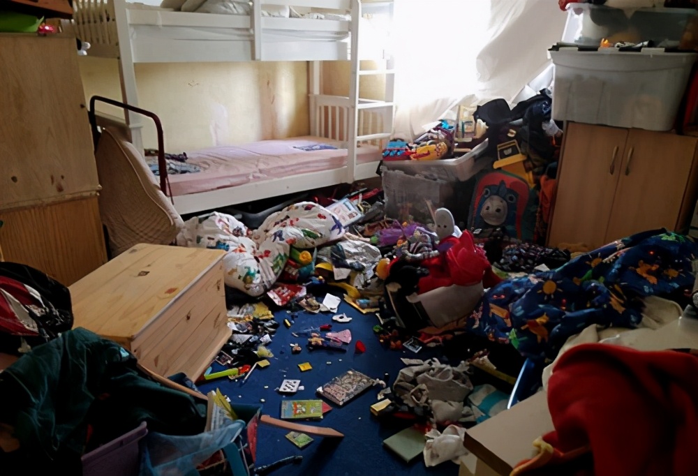 长时间不住的房子墙上的灰尘,常年不住人的房间灰尘从哪儿来