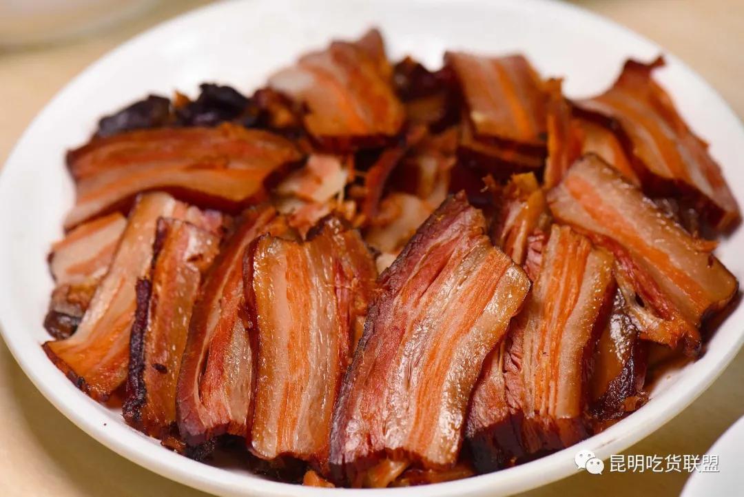 自驾29分钟到，昆明边大片红将军成熟可摘，1口糖心甜蜜又多汁