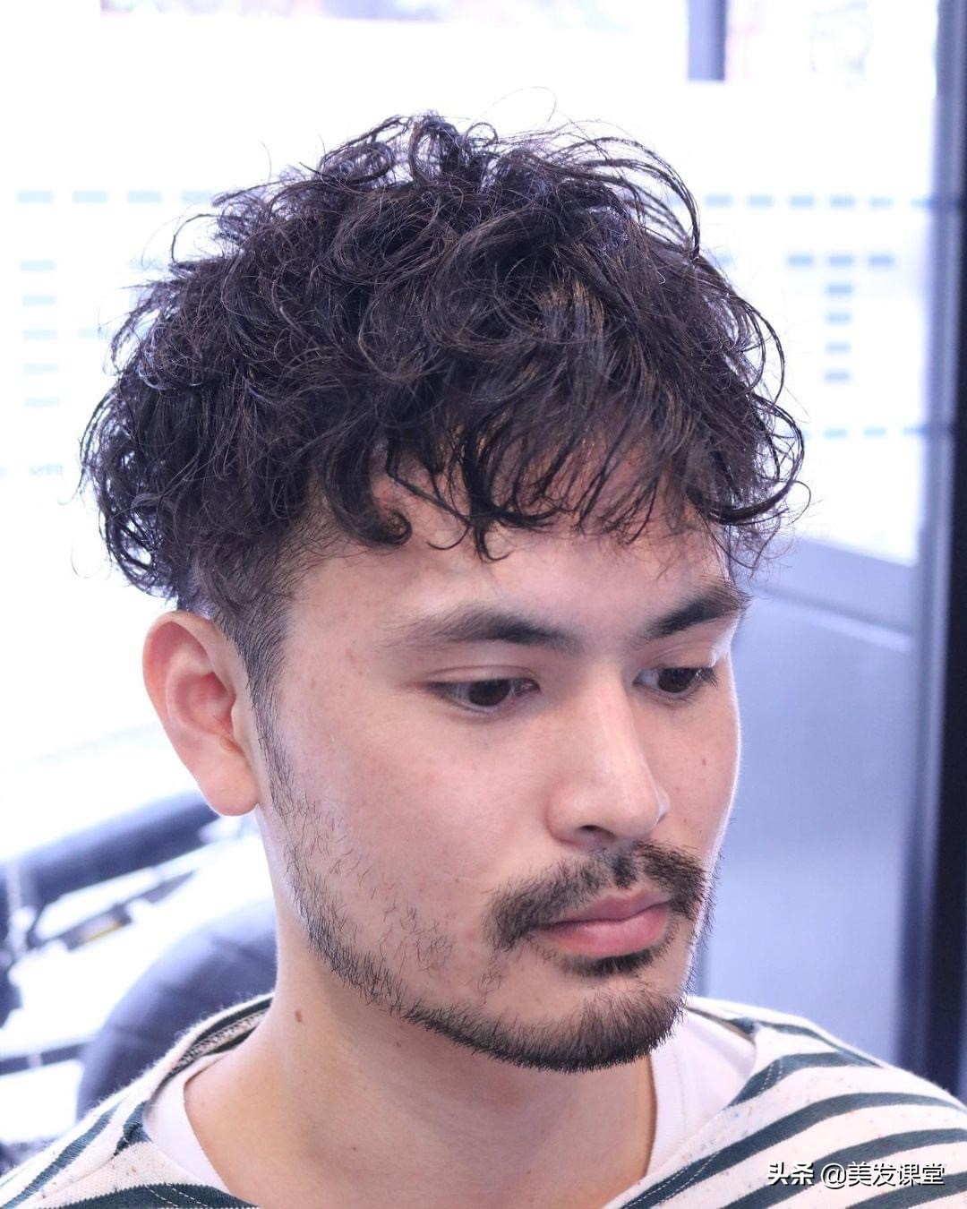 超火的男士凌乱油头造型,男生发型2020潮流短碎盖